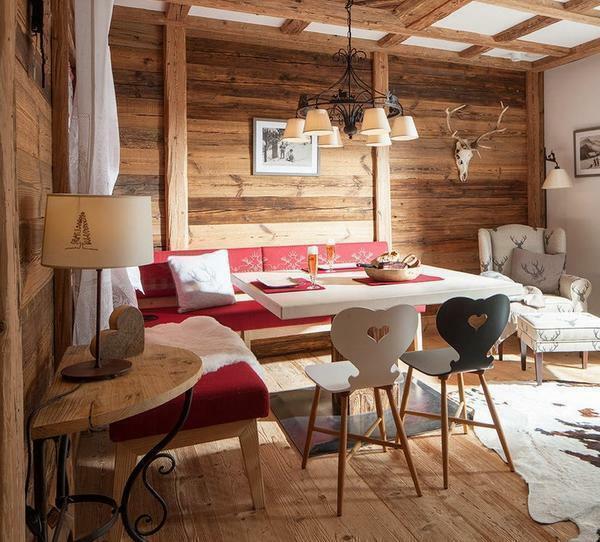 Dekorēšanas istabu mājā foto: dzīvo dzīvoklī, tad telpu iespējas, skaista paneļiem un koka materiāli un dizains