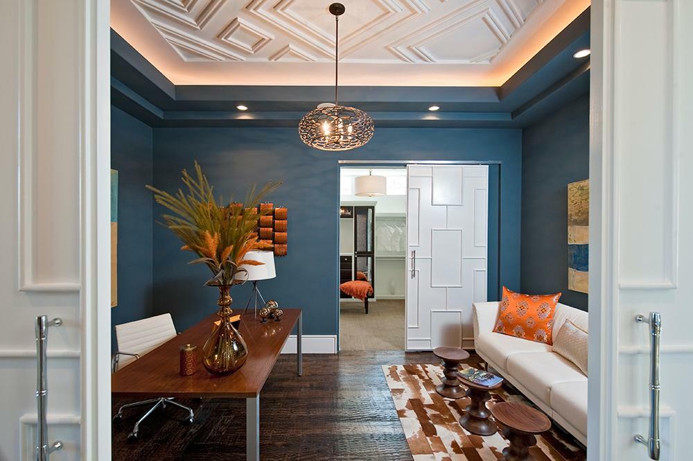 Il soffitto nel soggiorno: una foto classica nella sala da pranzo, belle pareti nel 2017 con le idee di alto colore, varianti moderne
