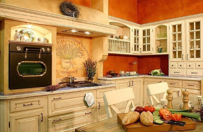 Kuchyně ve stylu Provence: Interiér fotografie v provensálském stylu