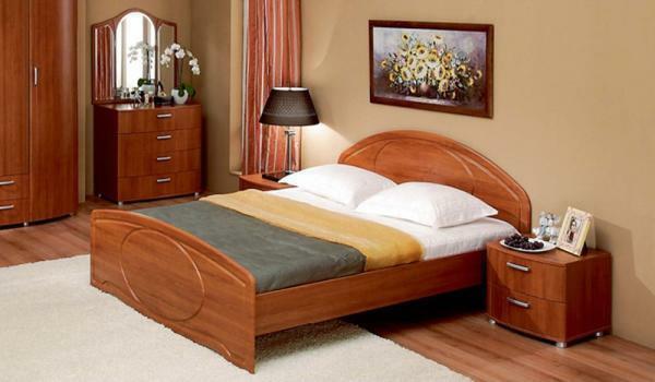Hoje, mais populares camas de madeira do que o metal