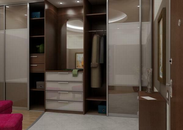 Selecting the built-in closet, you should consider the interior of the hallway