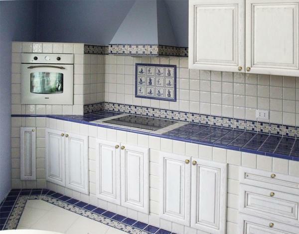 Tinkamas derinys spalvų virtuvės interjeras - tinkamas būdas sukurti harmoningą erdvę