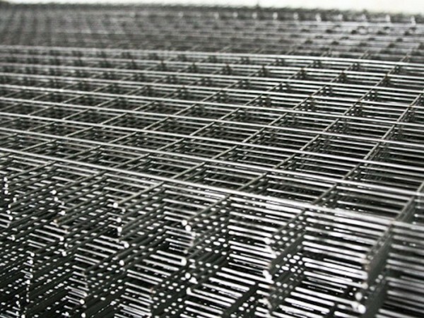Reinforcing mesh screed