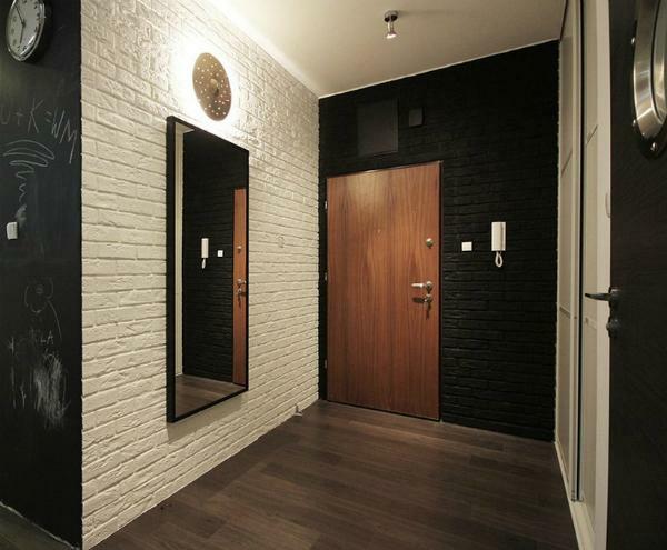 The material for wall finishing in the hallway should be practical and durable