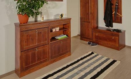 Furniture made of solid wood makes the entrance hall cozy and gives it high prices