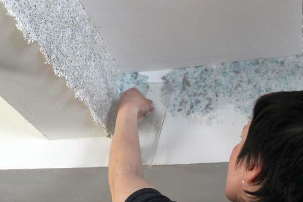 Liquid wallpaper adalah nyaman digunakan untuk menyelesaikan sulit untuk menjangkau daerah-daerah konstruksi drywall