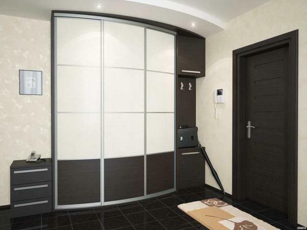 Built-in wardrobe in the hallway: photo in the corridor, door design for, small ideas, drawing and furniture options in the niche