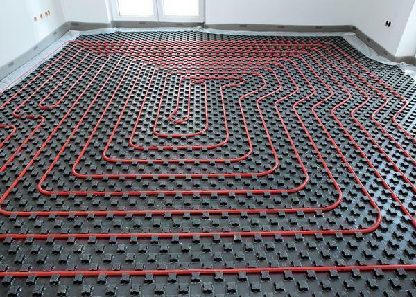 Sálavé podlahové vytápění má vynikající provozní charakteristiky