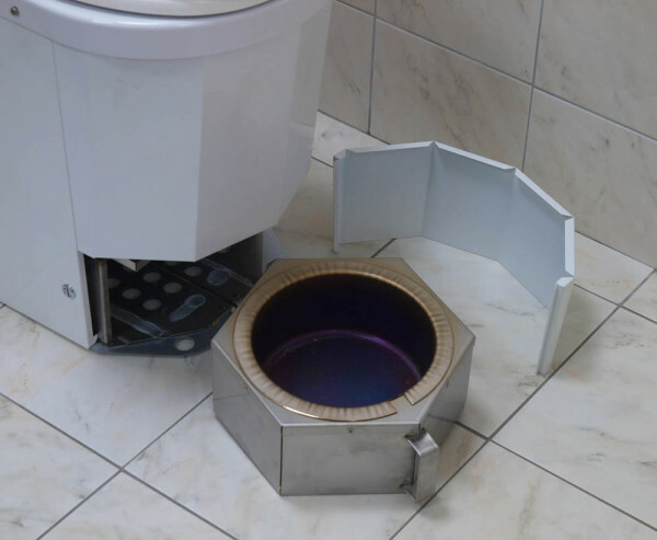 Hvordan man vælger en bio-toilet i sommerhuset: kemiske, tørv, el, kapacitetsmåleren, foto, video