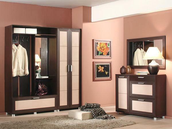 Accessories for the hallway: the decor of the corridor, items for the apartment, photos and how to decorate yourself